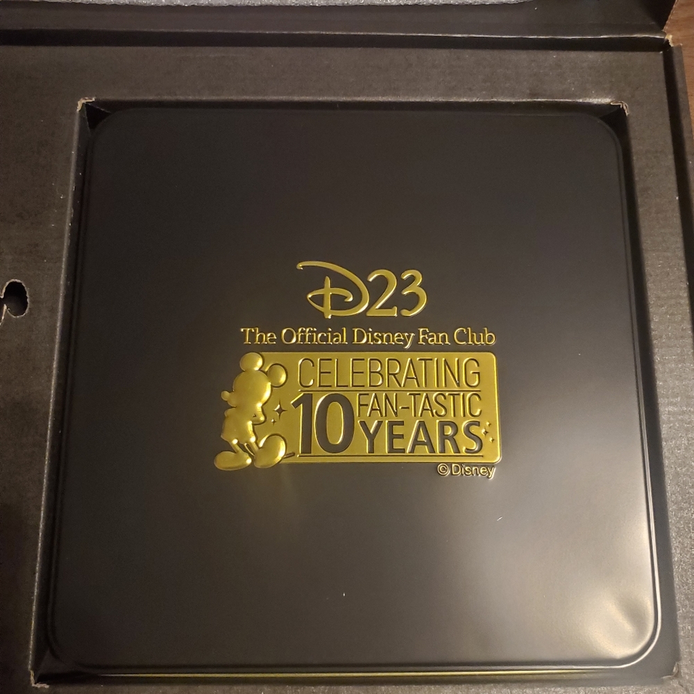 Special Edition D23 10 Year Pin Set - Picture 2 of 5